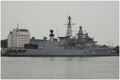 Fregatte Bremen (F 207)