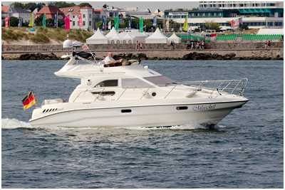 Sealine F33