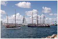 Haikutter Alexa und Dreimast-Bramsegelschoner Santa Barbara Anna