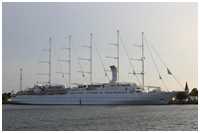 Fünfmast-Stagsegelschoner Wind Surf