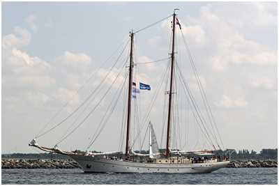 Stagsegelschoner Adornate