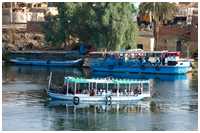 verschiedene Schiffe und Boote in Ägypten