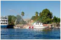 verschiedene Schiffe und Boote in Ägypten