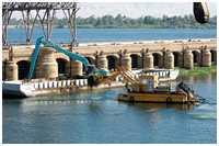 verschiedene Schiffe und Boote in Ägypten